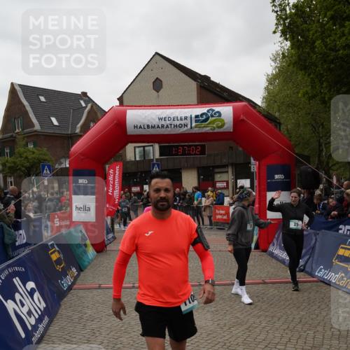 04.05.2025 - 8. Wedeler Halbmarathon Felixshl http://msf.ph/oto/7818126 04.05.2025 11:36:59 Ziel 25, 30, 796, 1020, 1028, 1109 meine-sportfotos.de