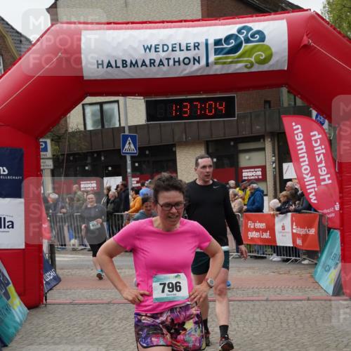 04.05.2025 - 8. Wedeler Halbmarathon Felixshl http://msf.ph/oto/7818132 04.05.2025 11:37:02 Ziel 25, 30, 594, 654, 796, 1028, 1109, 1141 meine-sportfotos.de
