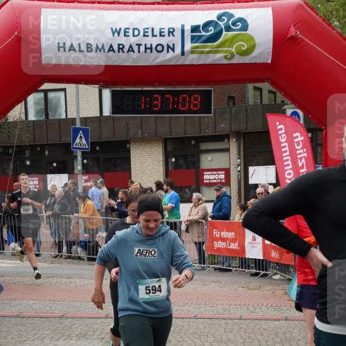 04.05.2025 - 8. Wedeler Halbmarathon Felixshl http://msf.ph/oto/7818137 04.05.2025 11:37:06 Ziel 265, 594, 654, 1028, 1141 meine-sportfotos.de