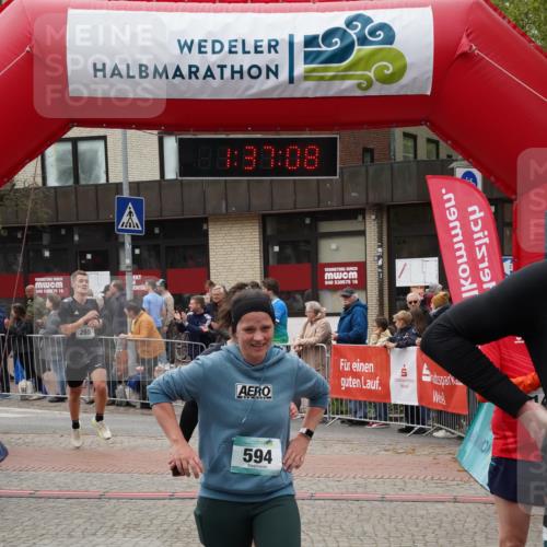 04.05.2025 - 8. Wedeler Halbmarathon Felixshl http://msf.ph/oto/7818139 04.05.2025 11:37:06 Ziel 265, 594, 654, 1028, 1141 meine-sportfotos.de