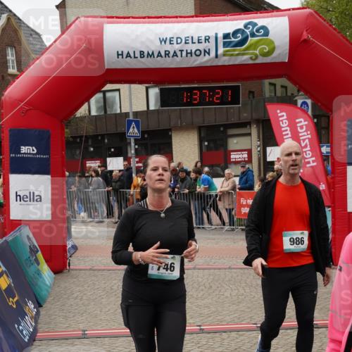 04.05.2025 - 8. Wedeler Halbmarathon Felixshl http://msf.ph/oto/7818154 04.05.2025 11:37:19 Ziel 746, 986 meine-sportfotos.de