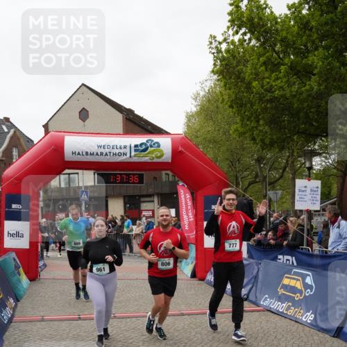 04.05.2025 - 8. Wedeler Halbmarathon Felixshl http://msf.ph/oto/7818175 04.05.2025 11:37:34 Ziel 436, 777, 806, 889, 961, 1165, 1175 meine-sportfotos.de