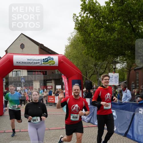 04.05.2025 - 8. Wedeler Halbmarathon Felixshl http://msf.ph/oto/7818179 04.05.2025 11:37:35 Ziel 436, 777, 806, 889, 961, 1165, 1175 meine-sportfotos.de