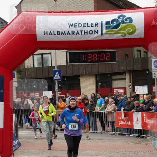 04.05.2025 - 8. Wedeler Halbmarathon Felixshl http://msf.ph/oto/7818210 04.05.2025 11:38:00 Ziel 794, 795, 800, 838, 1194 meine-sportfotos.de