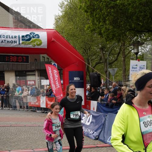04.05.2025 - 8. Wedeler Halbmarathon Felixshl http://msf.ph/oto/7818227 04.05.2025 11:38:05 Ziel 86, 794, 795, 800, 838, 1194 meine-sportfotos.de
