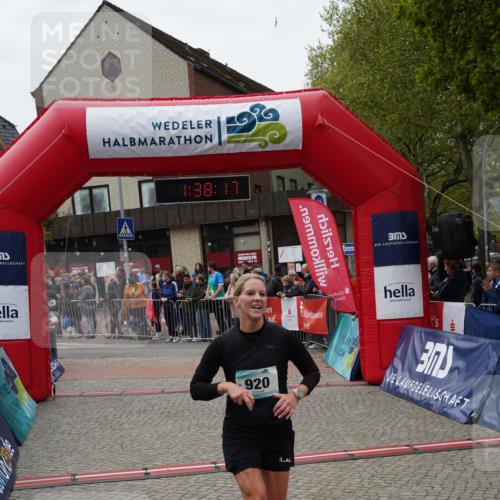 04.05.2025 - 8. Wedeler Halbmarathon Felixshl http://msf.ph/oto/7818253 04.05.2025 11:38:15 Ziel 816, 844, 920 meine-sportfotos.de