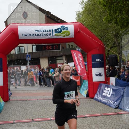 04.05.2025 - 8. Wedeler Halbmarathon Felixshl http://msf.ph/oto/7818254 04.05.2025 11:38:15 Ziel 816, 844, 920 meine-sportfotos.de
