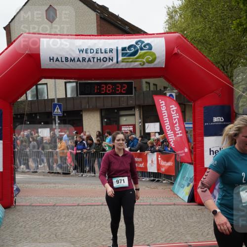 04.05.2025 - 8. Wedeler Halbmarathon Felixshl http://msf.ph/oto/7818280 04.05.2025 11:38:30 Ziel 524, 769, 971 meine-sportfotos.de
