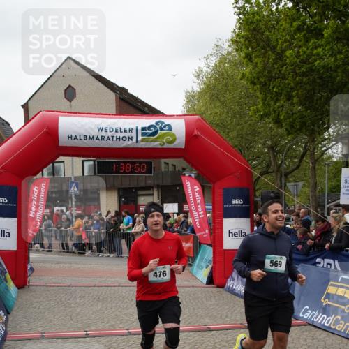 04.05.2025 - 8. Wedeler Halbmarathon Felixshl http://msf.ph/oto/7818320 04.05.2025 11:38:48 Ziel 476, 569 meine-sportfotos.de