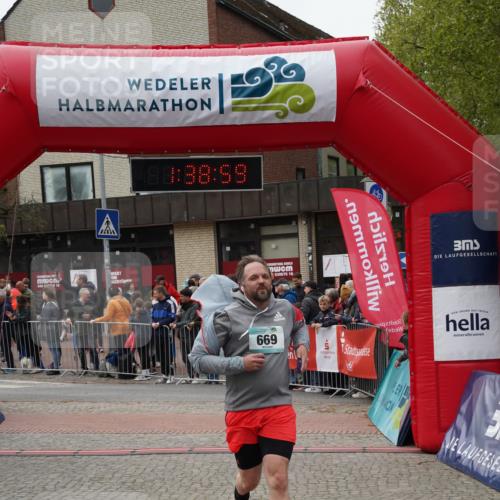 04.05.2025 - 8. Wedeler Halbmarathon Felixshl http://msf.ph/oto/7818331 04.05.2025 11:38:57 Ziel 669, 799, 859 meine-sportfotos.de