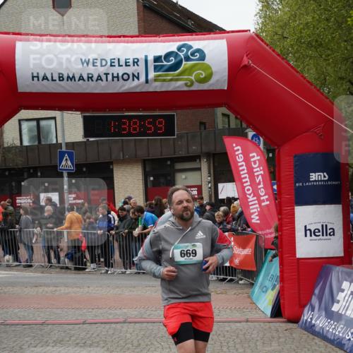 04.05.2025 - 8. Wedeler Halbmarathon Felixshl http://msf.ph/oto/7818332 04.05.2025 11:38:57 Ziel 669, 799, 859 meine-sportfotos.de