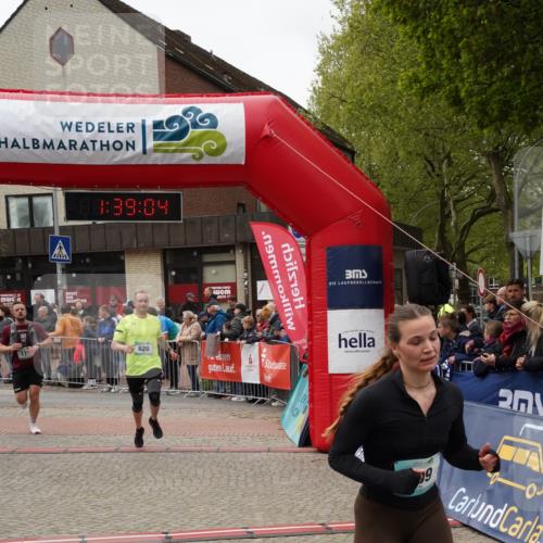 04.05.2025 - 8. Wedeler Halbmarathon Felixshl http://msf.ph/oto/7818341 04.05.2025 11:39:02 Ziel 72, 73, 170, 620, 669, 799 meine-sportfotos.de