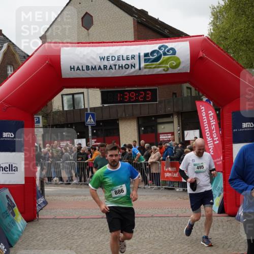 04.05.2025 - 8. Wedeler Halbmarathon Felixshl http://msf.ph/oto/7818373 04.05.2025 11:39:21 Ziel 89, 199, 495, 607, 886 meine-sportfotos.de