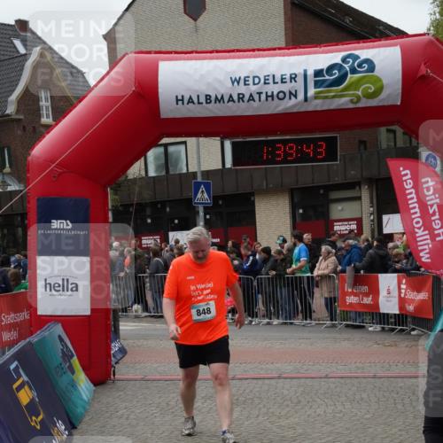 04.05.2025 - 8. Wedeler Halbmarathon Felixshl http://msf.ph/oto/7818395 04.05.2025 11:39:41 Ziel 334, 406, 670, 848 meine-sportfotos.de