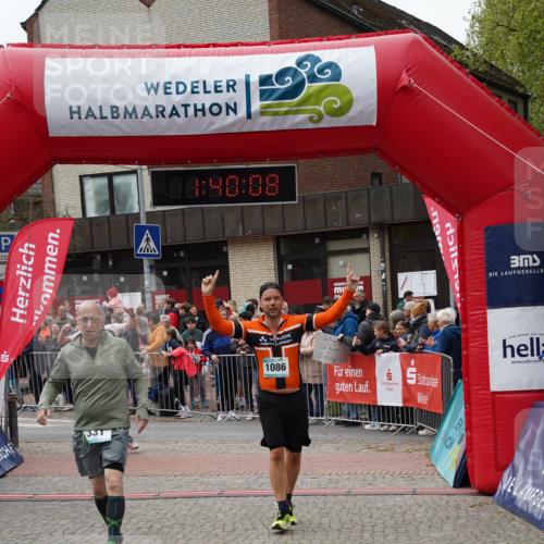 04.05.2025 - 8. Wedeler Halbmarathon Felixshl http://msf.ph/oto/7818421 04.05.2025 11:40:06 Ziel 331, 624 meine-sportfotos.de