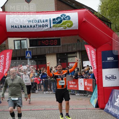 04.05.2025 - 8. Wedeler Halbmarathon Felixshl http://msf.ph/oto/7818423 04.05.2025 11:40:06 Ziel 331, 624 meine-sportfotos.de