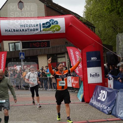 04.05.2025 - 8. Wedeler Halbmarathon Felixshl http://msf.ph/oto/7818424 04.05.2025 11:40:07 Ziel 331, 624 meine-sportfotos.de