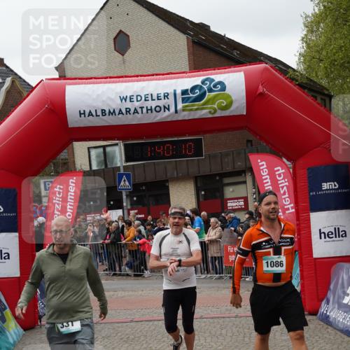 04.05.2025 - 8. Wedeler Halbmarathon Felixshl http://msf.ph/oto/7818427 04.05.2025 11:40:08 Ziel 331, 624 meine-sportfotos.de