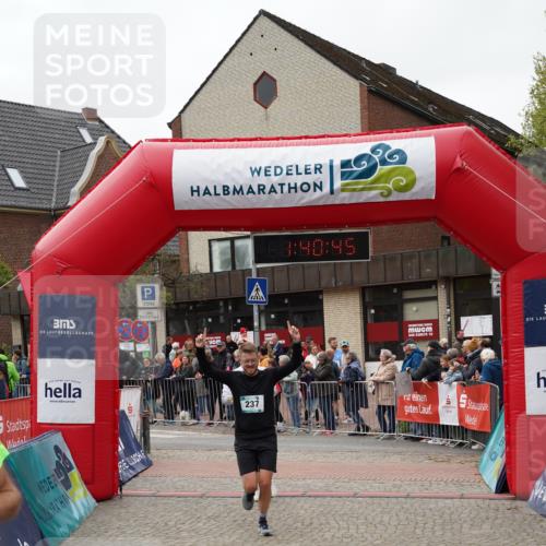 04.05.2025 - 8. Wedeler Halbmarathon Felixshl http://msf.ph/oto/7818483 04.05.2025 11:40:43 Ziel 163, 237, 779 meine-sportfotos.de