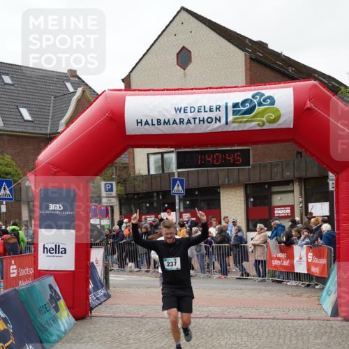 04.05.2025 - 8. Wedeler Halbmarathon Felixshl http://msf.ph/oto/7818485 04.05.2025 11:40:43 Ziel 163, 237, 779 meine-sportfotos.de