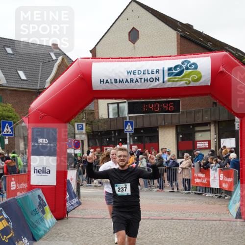 04.05.2025 - 8. Wedeler Halbmarathon Felixshl http://msf.ph/oto/7818489 04.05.2025 11:40:44 Ziel 163, 237, 779 meine-sportfotos.de