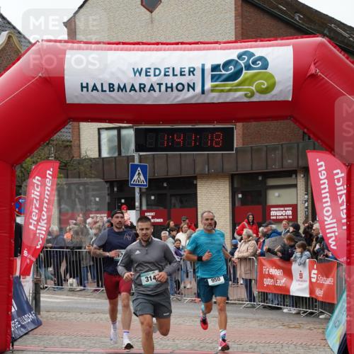 04.05.2025 - 8. Wedeler Halbmarathon Felixshl http://msf.ph/oto/7818523 04.05.2025 11:41:16 Ziel 132, 314, 950 meine-sportfotos.de