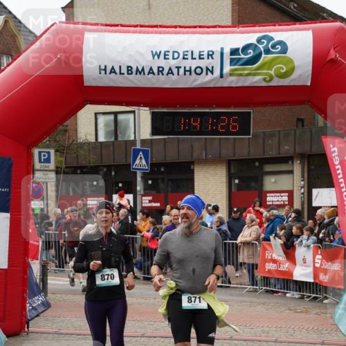 04.05.2025 - 8. Wedeler Halbmarathon Felixshl http://msf.ph/oto/7818537 04.05.2025 11:41:24 Ziel 527, 864, 870, 871, 1171 meine-sportfotos.de