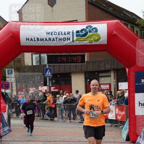 04.05.2025 - 8. Wedeler Halbmarathon Felixshl http://msf.ph/oto/7818561 04.05.2025 11:41:47 Ziel 8, 706, 1119 meine-sportfotos.de