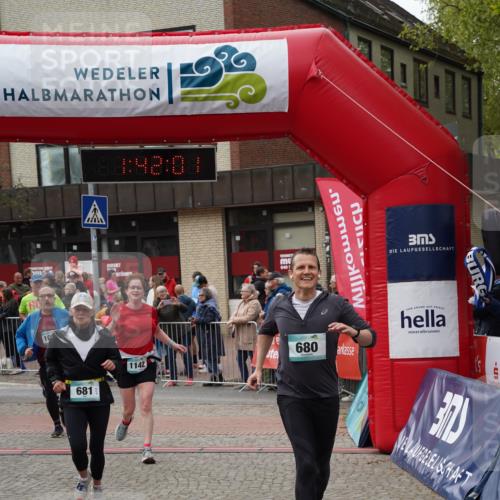 04.05.2025 - 8. Wedeler Halbmarathon Felixshl http://msf.ph/oto/7818583 04.05.2025 11:41:59 Ziel 191, 302, 365, 389, 680, 681, 1051, 1142 meine-sportfotos.de