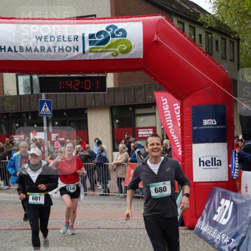 04.05.2025 - 8. Wedeler Halbmarathon Felixshl http://msf.ph/oto/7818584 04.05.2025 11:41:59 Ziel 191, 302, 365, 389, 680, 681, 1051, 1142 meine-sportfotos.de