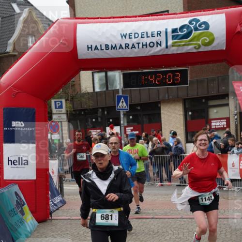 04.05.2025 - 8. Wedeler Halbmarathon Felixshl http://msf.ph/oto/7818587 04.05.2025 11:42:01 Ziel 191, 365, 389, 680, 681, 1051, 1142 meine-sportfotos.de