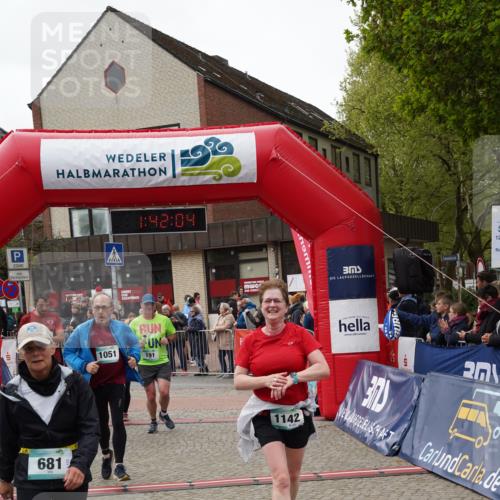 04.05.2025 - 8. Wedeler Halbmarathon Felixshl http://msf.ph/oto/7818590 04.05.2025 11:42:02 Ziel 191, 365, 389, 680, 681, 1051, 1142 meine-sportfotos.de