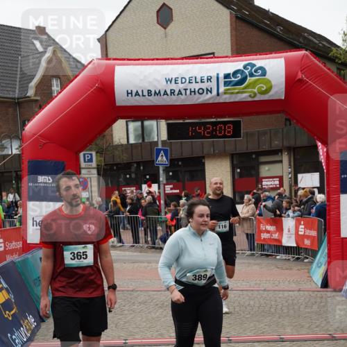 04.05.2025 - 8. Wedeler Halbmarathon Felixshl http://msf.ph/oto/7818605 04.05.2025 11:42:06 Ziel 116, 191, 267, 365, 389, 1051, 1142 meine-sportfotos.de