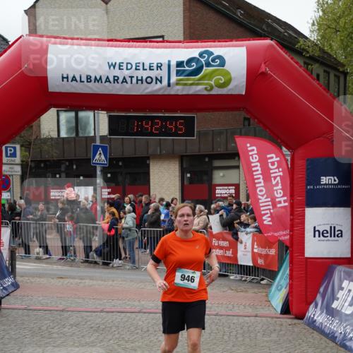 04.05.2025 - 8. Wedeler Halbmarathon Felixshl http://msf.ph/oto/7818651 04.05.2025 11:42:43 Ziel 946 meine-sportfotos.de