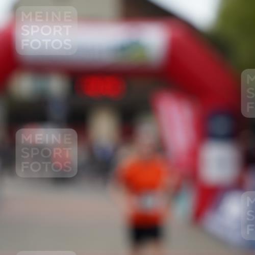 04.05.2025 - 8. Wedeler Halbmarathon Felixshl http://msf.ph/oto/7818654 04.05.2025 11:42:43 Ziel 946 meine-sportfotos.de