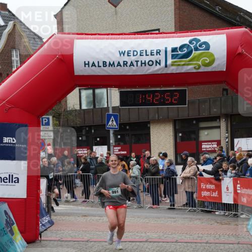 04.05.2025 - 8. Wedeler Halbmarathon Felixshl http://msf.ph/oto/7818656 04.05.2025 11:42:50 Ziel 991, 1014 meine-sportfotos.de