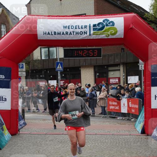 04.05.2025 - 8. Wedeler Halbmarathon Felixshl http://msf.ph/oto/7818658 04.05.2025 11:42:51 Ziel 991, 1014 meine-sportfotos.de