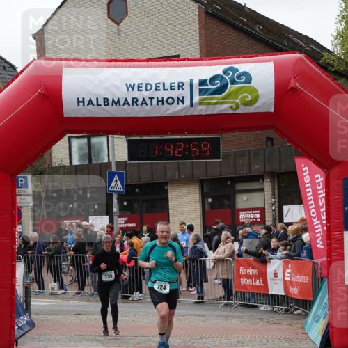 04.05.2025 - 8. Wedeler Halbmarathon Felixshl http://msf.ph/oto/7818665 04.05.2025 11:42:57 Ziel 724, 1014 meine-sportfotos.de
