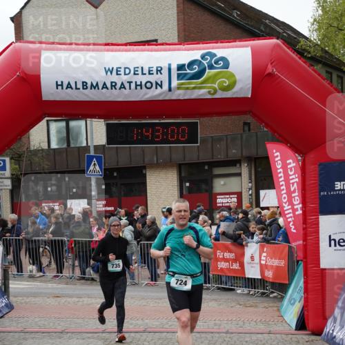 04.05.2025 - 8. Wedeler Halbmarathon Felixshl http://msf.ph/oto/7818670 04.05.2025 11:42:58 Ziel 724, 1014 meine-sportfotos.de