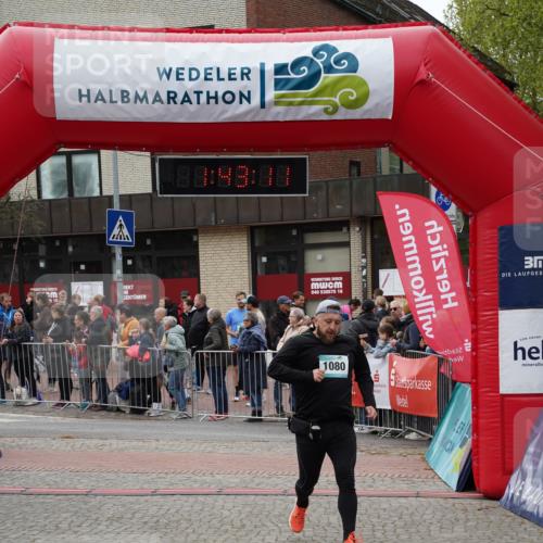04.05.2025 - 8. Wedeler Halbmarathon Felixshl http://msf.ph/oto/7818689 04.05.2025 11:43:08 Ziel 54, 824, 1080 meine-sportfotos.de