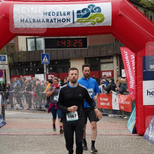 04.05.2025 - 8. Wedeler Halbmarathon Felixshl http://msf.ph/oto/7818701 04.05.2025 11:43:23 Ziel 14, 1066, 1067, 1102 meine-sportfotos.de