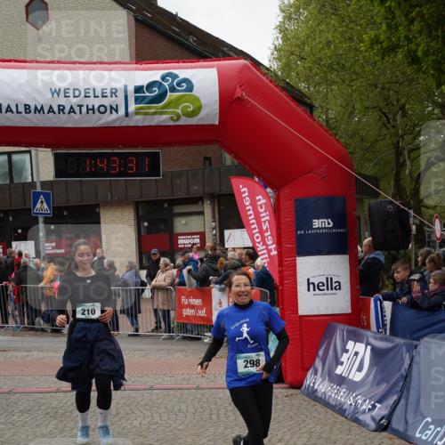 04.05.2025 - 8. Wedeler Halbmarathon Felixshl http://msf.ph/oto/7818713 04.05.2025 11:43:29 Ziel 14, 210, 298, 712 meine-sportfotos.de