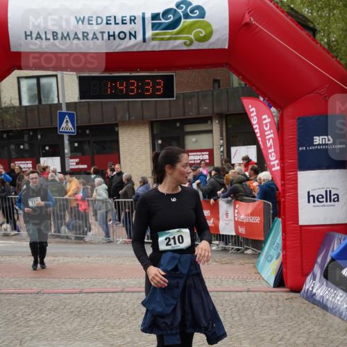 04.05.2025 - 8. Wedeler Halbmarathon Felixshl http://msf.ph/oto/7818716 04.05.2025 11:43:31 Ziel 210, 298, 712 meine-sportfotos.de