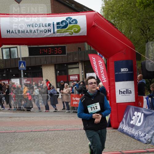 04.05.2025 - 8. Wedeler Halbmarathon Felixshl http://msf.ph/oto/7818722 04.05.2025 11:43:34 Ziel 210, 298, 712 meine-sportfotos.de