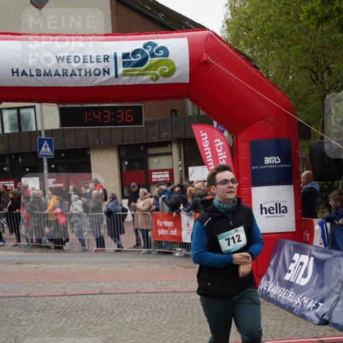 04.05.2025 - 8. Wedeler Halbmarathon Felixshl http://msf.ph/oto/7818723 04.05.2025 11:43:34 Ziel 210, 298, 712 meine-sportfotos.de