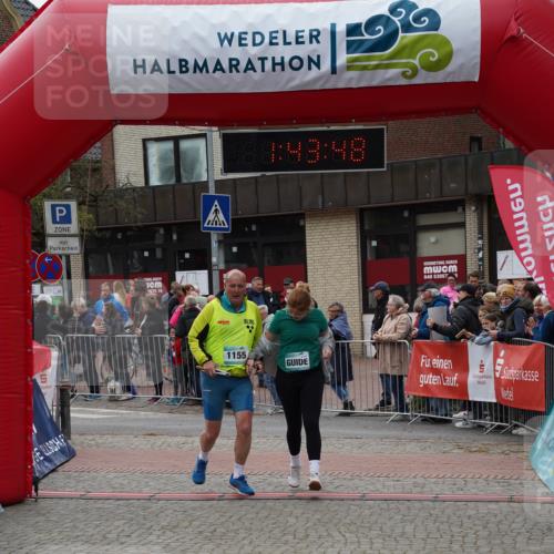 04.05.2025 - 8. Wedeler Halbmarathon Felixshl http://msf.ph/oto/7818740 04.05.2025 11:43:46 Ziel 555, 854, 1155 meine-sportfotos.de