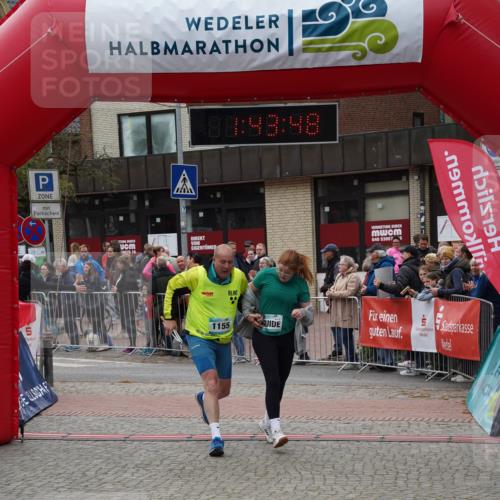 04.05.2025 - 8. Wedeler Halbmarathon Felixshl http://msf.ph/oto/7818742 04.05.2025 11:43:46 Ziel 555, 854, 1155 meine-sportfotos.de