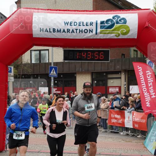 04.05.2025 - 8. Wedeler Halbmarathon Felixshl http://msf.ph/oto/7818759 04.05.2025 11:43:54 Ziel 10, 109, 264, 587, 665, 667, 854, 1003, 1106 meine-sportfotos.de