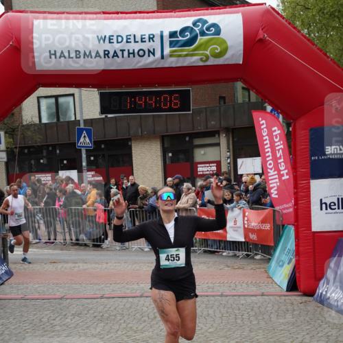 04.05.2025 - 8. Wedeler Halbmarathon Felixshl http://msf.ph/oto/7818780 04.05.2025 11:44:04 Ziel 455, 558 meine-sportfotos.de