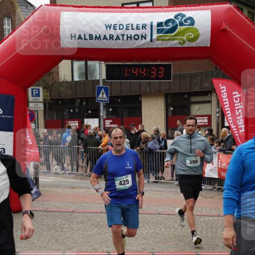 04.05.2025 - 8. Wedeler Halbmarathon Felixshl http://msf.ph/oto/7818811 04.05.2025 11:44:31 Ziel 399, 425 meine-sportfotos.de